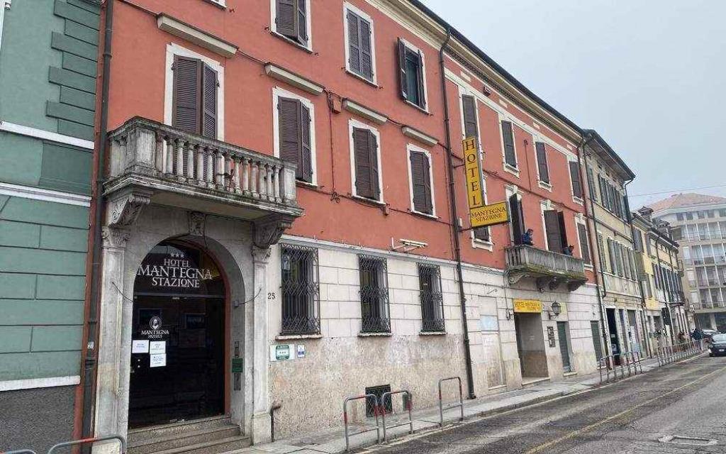 Mantegna Stazione